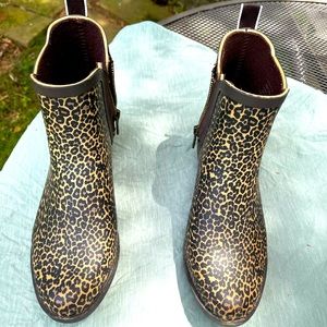LUCKY BRAND Leopard Comfy Rain Booties Size 8